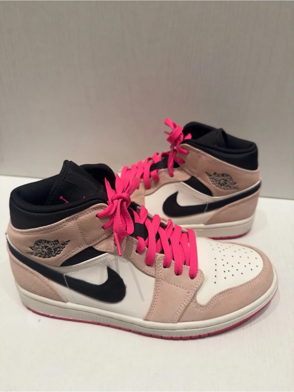 Jordan Air Jordan 1 Mid SE Crimson Tint/Hyper Pink